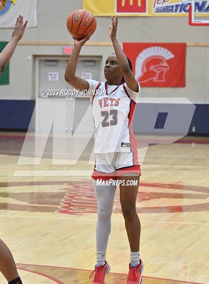 Thumbnail 1 in Lake Ridge vs. Corpus Christi Veterans Memorial (McDonald's Texas Invitational) photogallery.