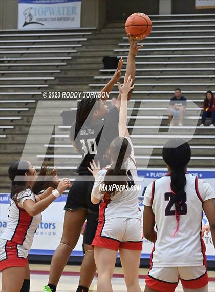 Thumbnail 1 in Lake Ridge vs. Corpus Christi Veterans Memorial (McDonald's Texas Invitational) photogallery.