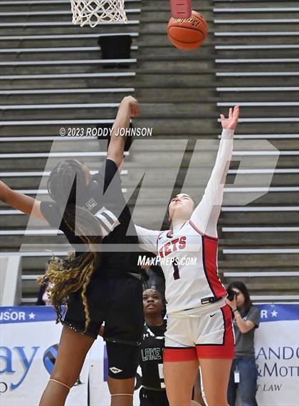 Thumbnail 1 in Lake Ridge vs. Corpus Christi Veterans Memorial (McDonald's Texas Invitational) photogallery.