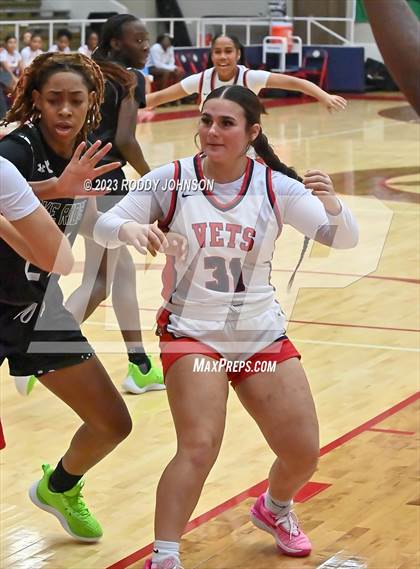 Thumbnail 1 in Lake Ridge vs. Corpus Christi Veterans Memorial (McDonald's Texas Invitational) photogallery.