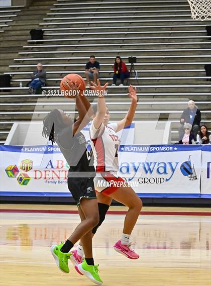 Thumbnail 3 in Lake Ridge vs. Corpus Christi Veterans Memorial (McDonald's Texas Invitational) photogallery.