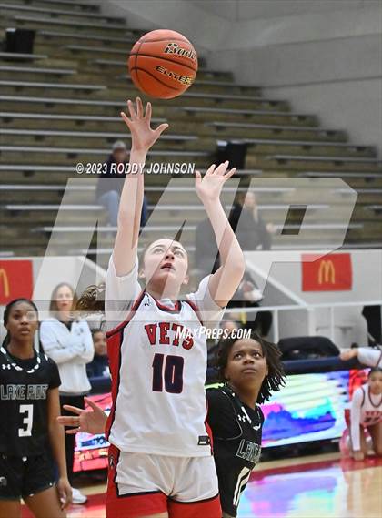 Thumbnail 2 in Lake Ridge vs. Corpus Christi Veterans Memorial (McDonald's Texas Invitational) photogallery.