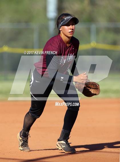 Thumbnail 3 in Hamilton vs. Highland photogallery.