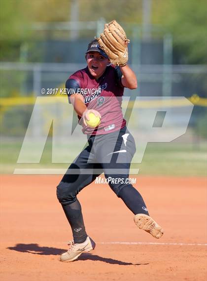 Thumbnail 3 in Hamilton vs. Highland photogallery.