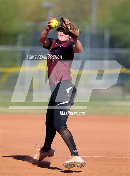 Thumbnail 3 in Hamilton vs. Highland photogallery.