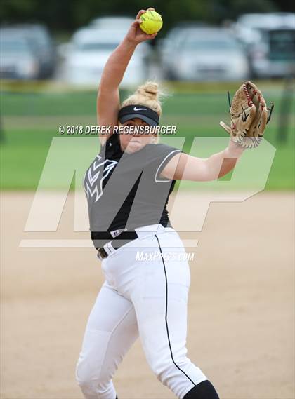 Thumbnail 2 in Broomfield vs Mountain View (Loveland Softball Showcase) photogallery.