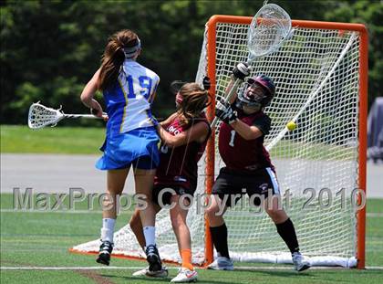 Thumbnail 1 in Springfield vs. Radnor (PIAA Final) photogallery.