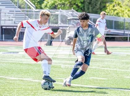 Thumbnail 3 in Syracuse vs. Mountain Ridge (UHSAA  6A Round 1) photogallery.