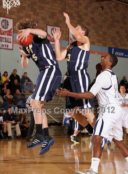 Thumbnail 2 in St. Genevieve vs. Crean Lutheran (CIF SS Playoffs) photogallery.