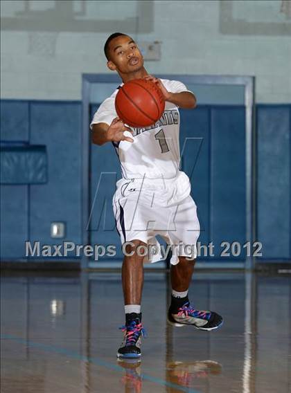 Thumbnail 2 in St. Genevieve vs. Crean Lutheran (CIF SS Playoffs) photogallery.