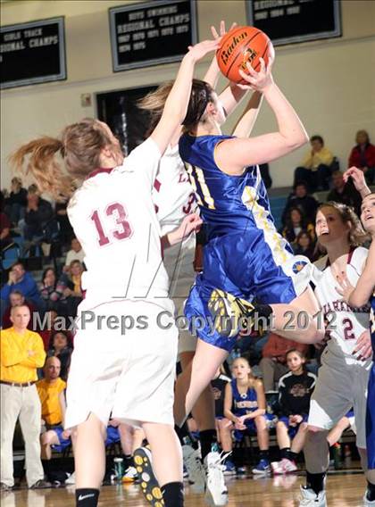 Thumbnail 3 in Sheridan vs. Laramie (4A East Regional Playoffs) photogallery.