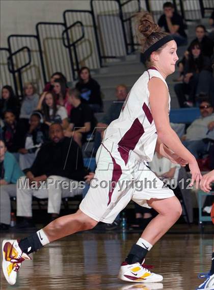 Thumbnail 2 in Sheridan vs. Laramie (4A East Regional Playoffs) photogallery.