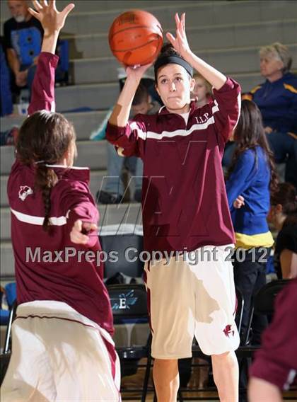 Thumbnail 1 in Sheridan vs. Laramie (4A East Regional Playoffs) photogallery.