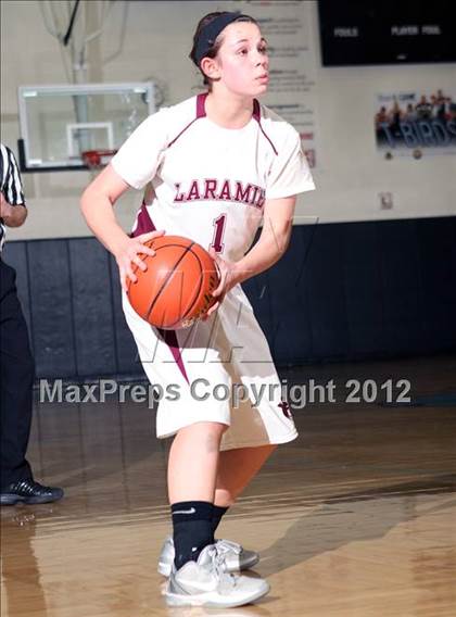 Thumbnail 3 in Sheridan vs. Laramie (4A East Regional Playoffs) photogallery.