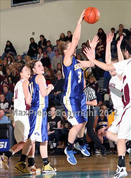 Thumbnail 3 in Sheridan vs. Laramie (4A East Regional Playoffs) photogallery.