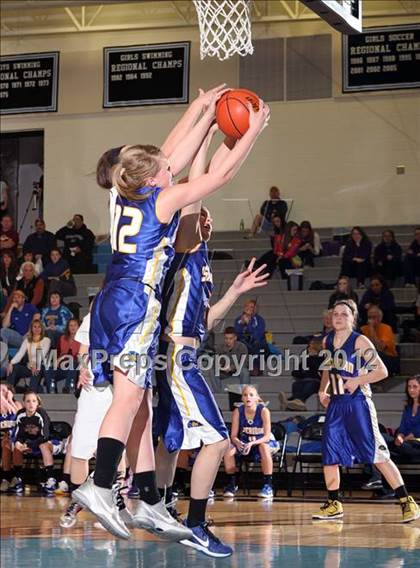 Thumbnail 1 in Sheridan vs. Laramie (4A East Regional Playoffs) photogallery.