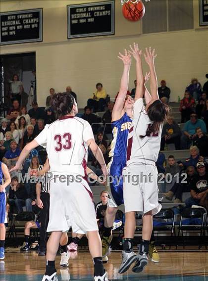 Thumbnail 2 in Sheridan vs. Laramie (4A East Regional Playoffs) photogallery.