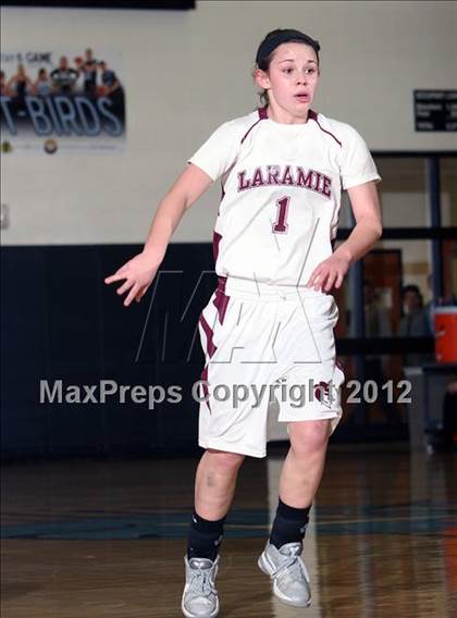 Thumbnail 2 in Sheridan vs. Laramie (4A East Regional Playoffs) photogallery.