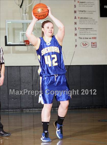 Thumbnail 2 in Sheridan vs. Laramie (4A East Regional Playoffs) photogallery.