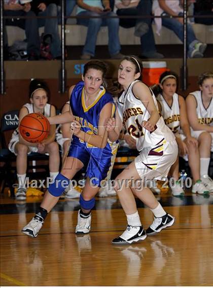 Thumbnail 2 in West Forest vs. Elk County Catholic (PIAA District 9 A Finals) photogallery.