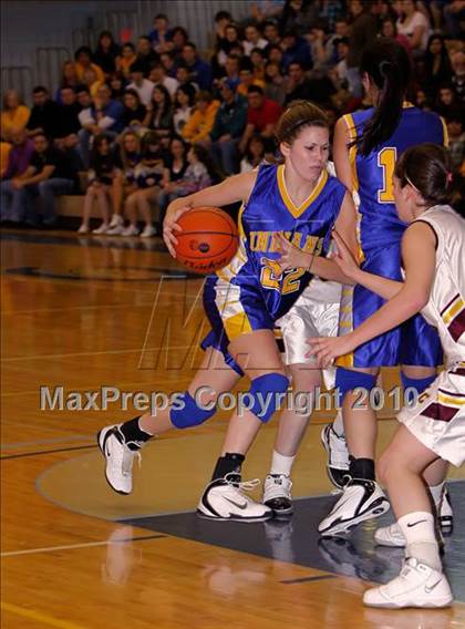 Thumbnail 3 in West Forest vs. Elk County Catholic (PIAA District 9 A Finals) photogallery.