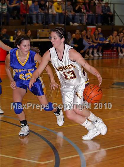 Thumbnail 1 in West Forest vs. Elk County Catholic (PIAA District 9 A Finals) photogallery.