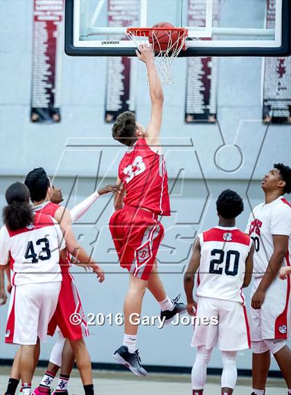 Thumbnail 3 in Ceres vs Cordova (CIF SJS D3 Playoff) photogallery.
