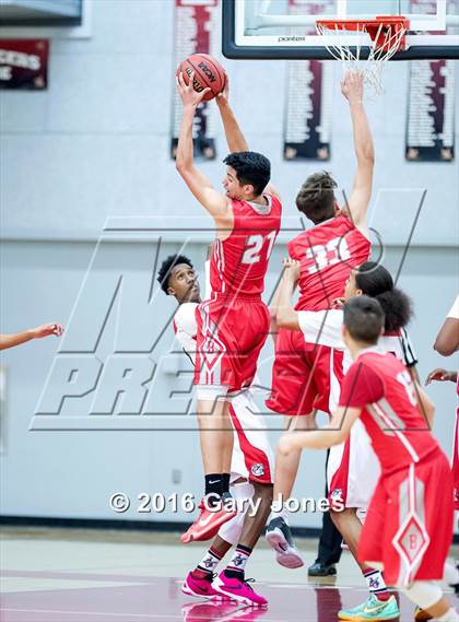 Thumbnail 3 in Ceres vs Cordova (CIF SJS D3 Playoff) photogallery.