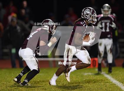 Thumbnail 3 in Struthers @ Woodridge (OHSAA Division IV Region 13 Quarterfinal) photogallery.
