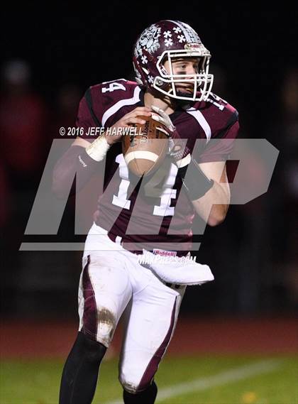Thumbnail 3 in Struthers @ Woodridge (OHSAA Division IV Region 13 Quarterfinal) photogallery.