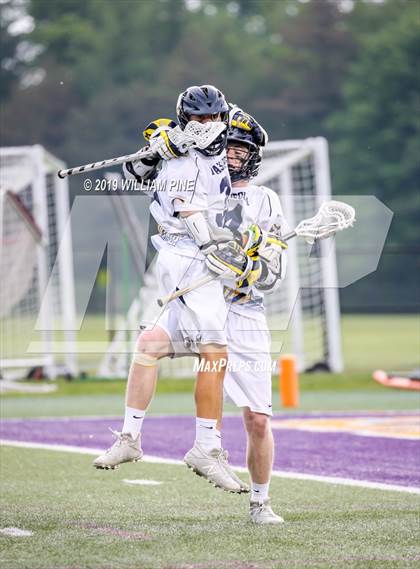 Thumbnail 2 in Massapequa vs. Mamaroneck (NYSPHSAA Class A Semifinal) photogallery.