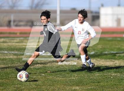 Thumbnail 2 in Knight vs. Dunn photogallery.
