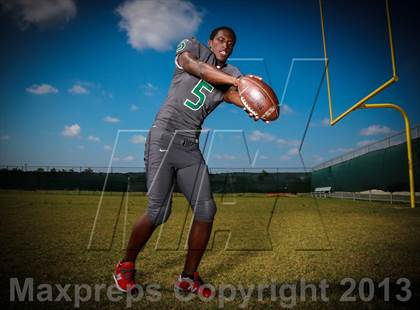 Thumbnail 3 in Central (Preseason Top 25 Photo Shoot)  photogallery.