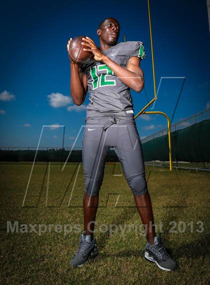 Thumbnail 2 in Central (Preseason Top 25 Photo Shoot)  photogallery.