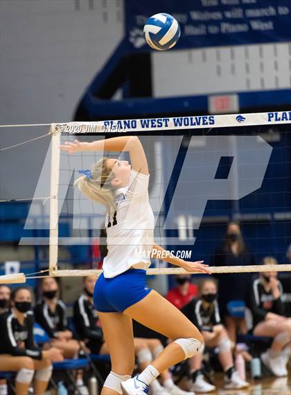 Thumbnail 1 in Coppell @ Plano West photogallery.
