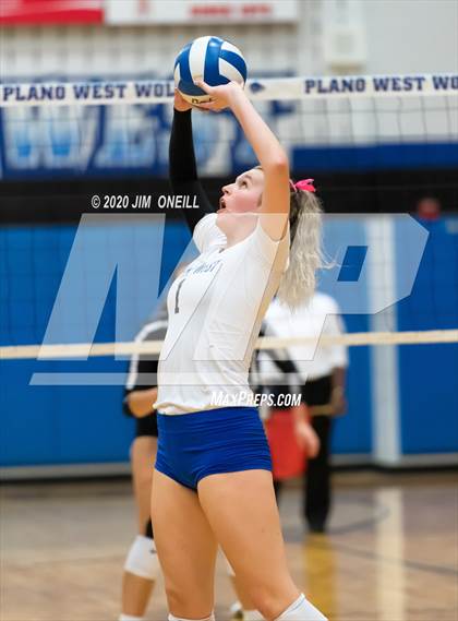 Thumbnail 3 in Coppell @ Plano West photogallery.