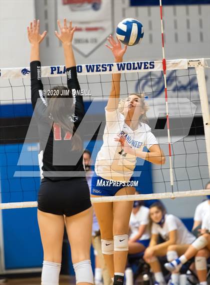 Thumbnail 1 in Coppell @ Plano West photogallery.