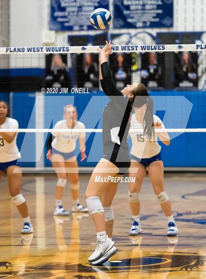 Thumbnail 2 in Coppell @ Plano West photogallery.