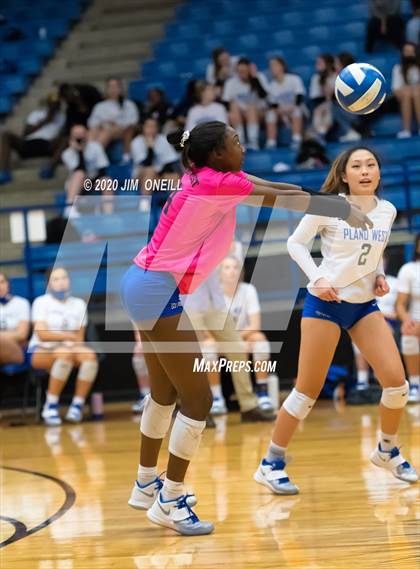 Thumbnail 1 in Coppell @ Plano West photogallery.