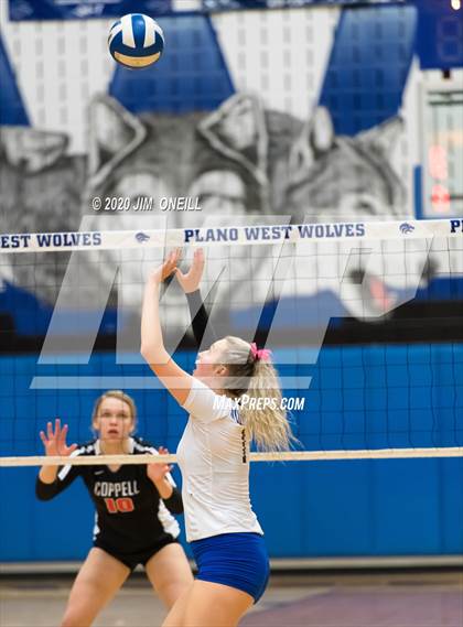 Thumbnail 3 in Coppell @ Plano West photogallery.