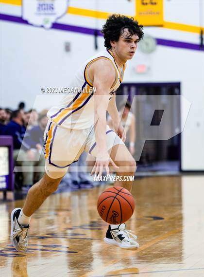 Thumbnail 1 in Edgewood @ Bellbrook photogallery.
