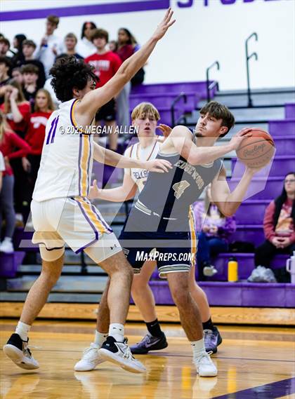 Thumbnail 3 in Edgewood @ Bellbrook photogallery.