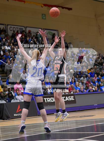 Thumbnail 2 in Bethlehem Central vs. Albany (NYSPHSAA 2A Section 2 Final) photogallery.