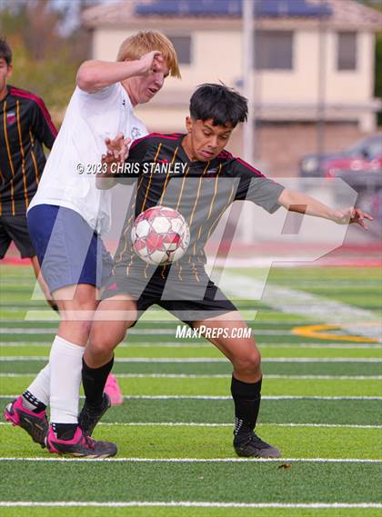 Thumbnail 3 in Glendale Prep Academy vs. Dysart photogallery.
