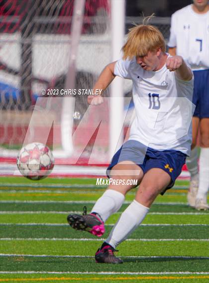 Thumbnail 3 in Glendale Prep Academy vs. Dysart photogallery.