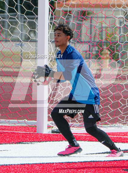Thumbnail 3 in Glendale Prep Academy vs. Dysart photogallery.