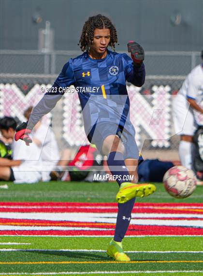 Thumbnail 2 in Glendale Prep Academy vs. Dysart photogallery.