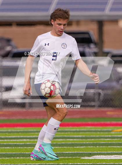 Thumbnail 3 in Glendale Prep Academy vs. Dysart photogallery.