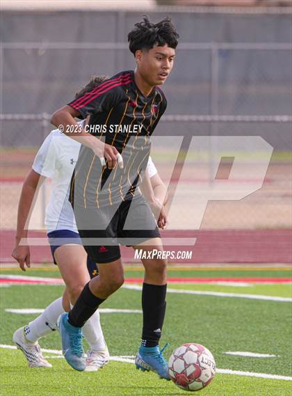 Thumbnail 3 in Glendale Prep Academy vs. Dysart photogallery.