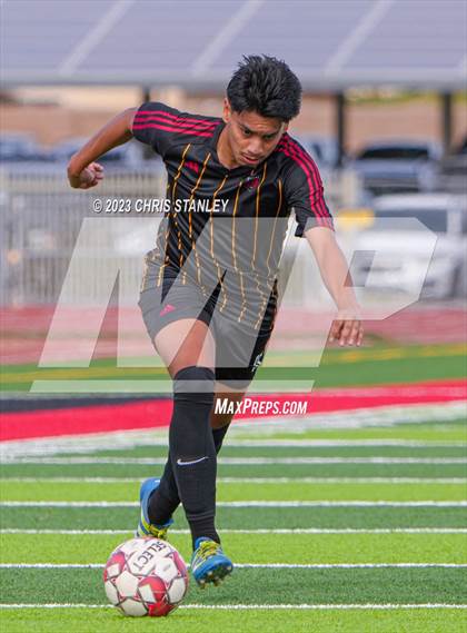 Thumbnail 3 in Glendale Prep Academy vs. Dysart photogallery.